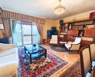 Living room of Flat for sale in  Madrid Capital  with Air Conditioner, Heating and Private garden