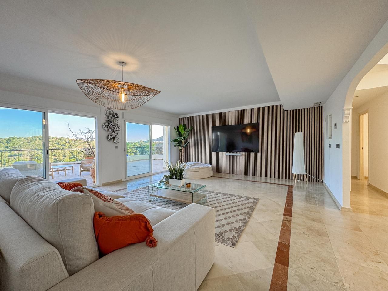 Living room of Attic for sale in Sotogrande  with Air Conditioner, Heating and Private garden