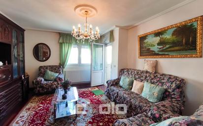 Living room of Flat for sale in Lugo Capital  with Heating, Storage room and Furnished