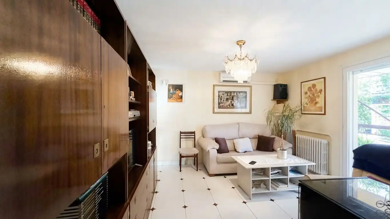 Sala d'estar de Apartament en venda en Madrid