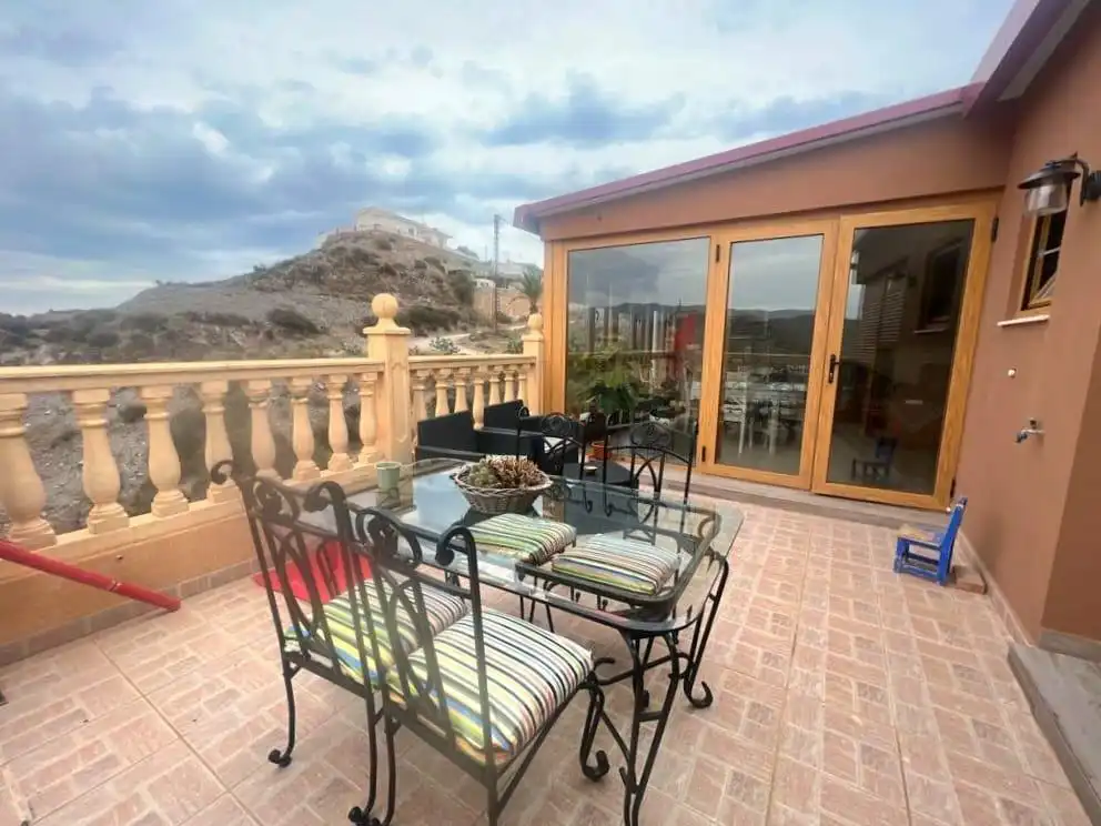 Villa avec piscine à vendre à Los Collados-Los Geraneos