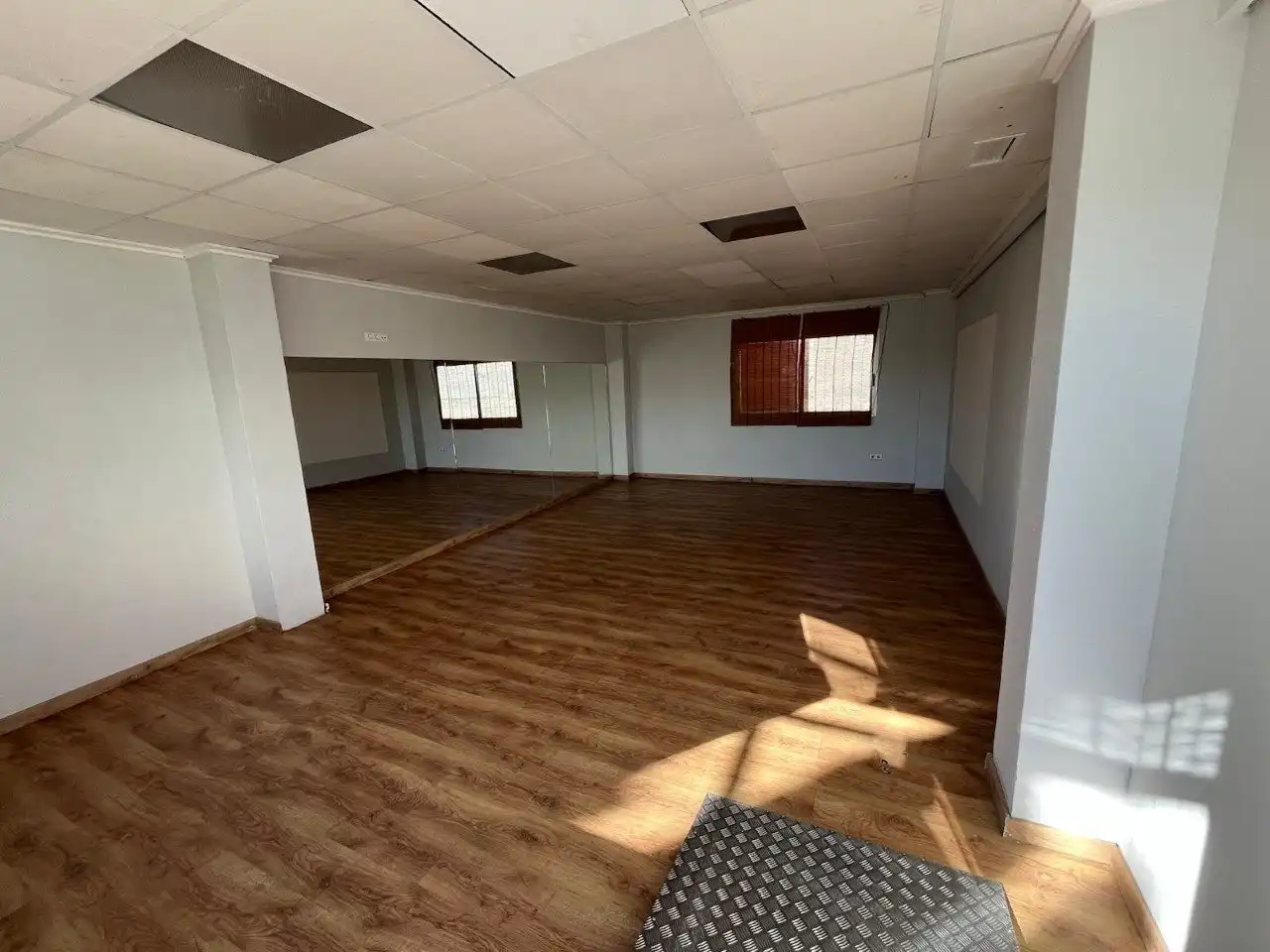 Local comercial en alquiler en Fuente del Jarro