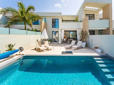 Chalet con piscina en venta en Neveda