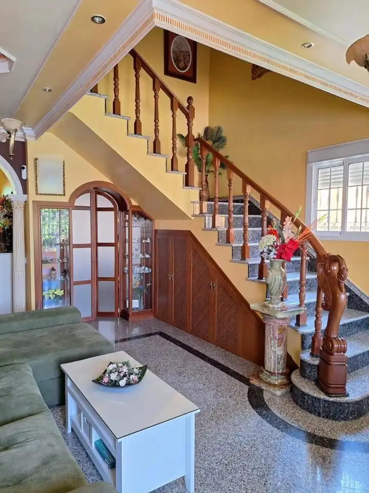 Casa o chalet en venta en Alcalá de Guadaira con Aire acondicionado, Jardín privado y Terraza