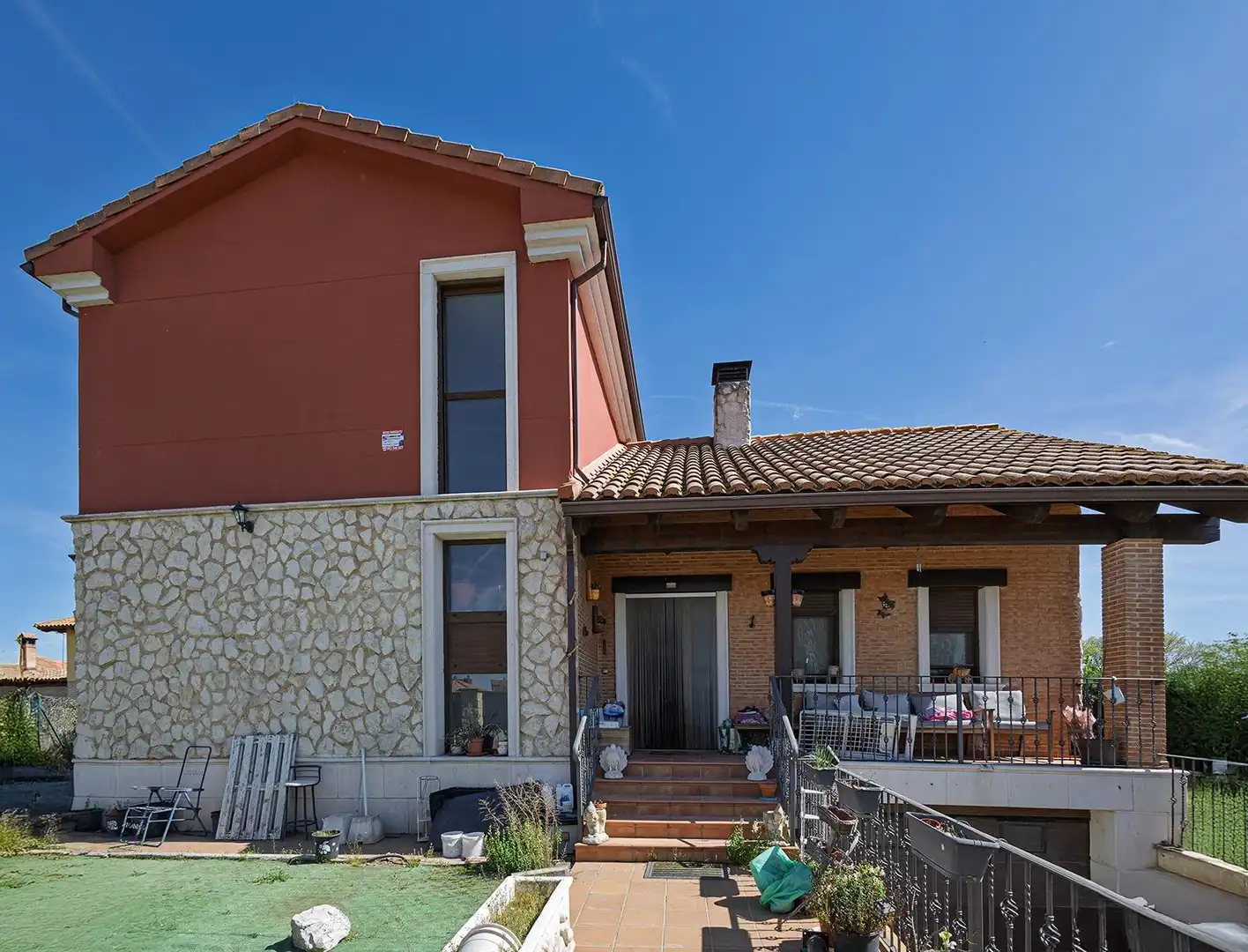 Vista exterior de Casa o chalet en venta en Viana de Cega con Jardín privado
