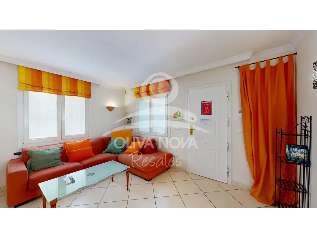 Casa amb piscina en venda a Calle Brueghell, imagen 5