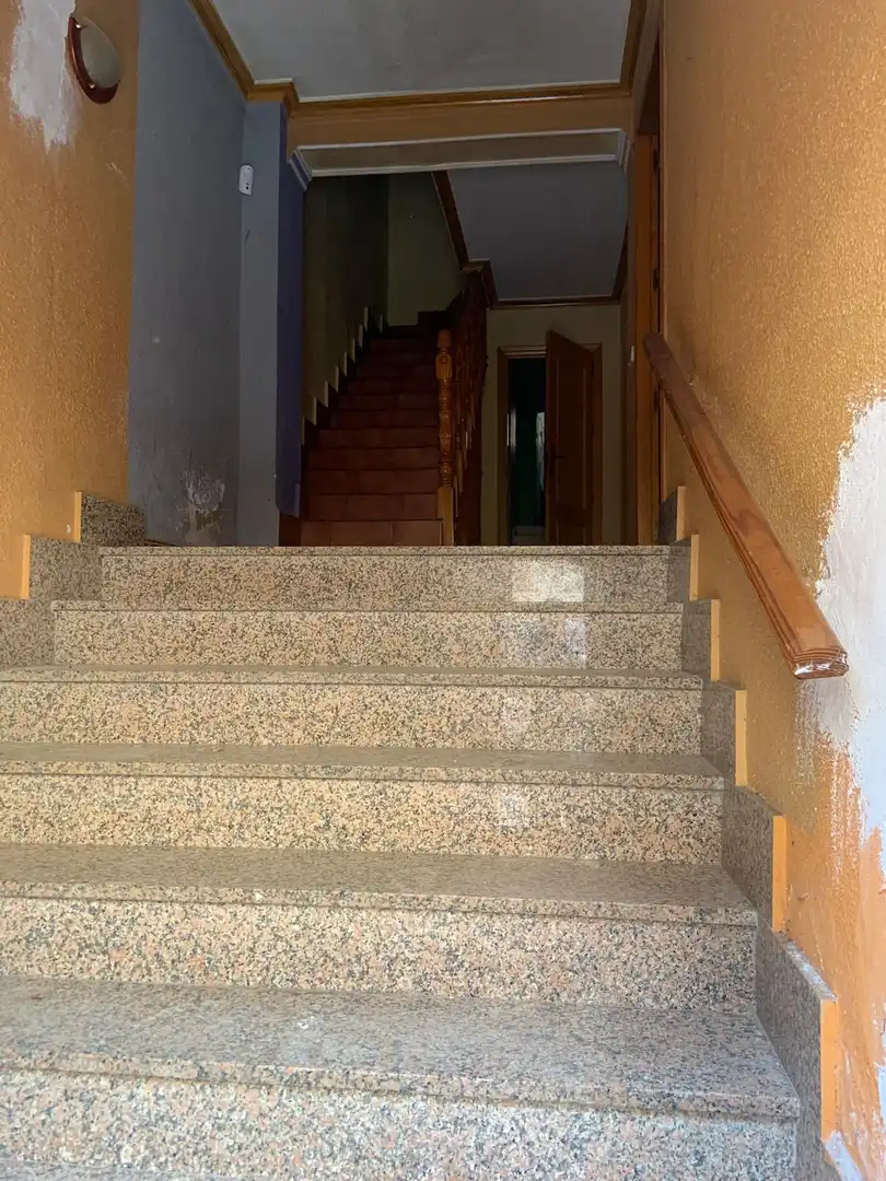 Casa adosada en venta en Tobarra con Terraza