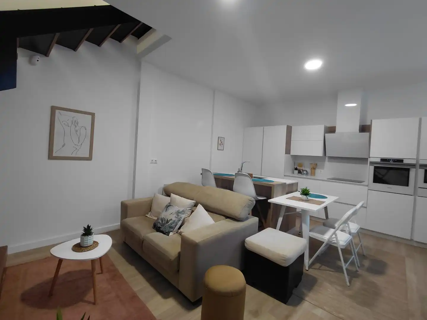 Sala d'estar de Casa adosada en venda en Vilagarcía de Arousa amb Aire condicionat, Calefacció i Terrassa
