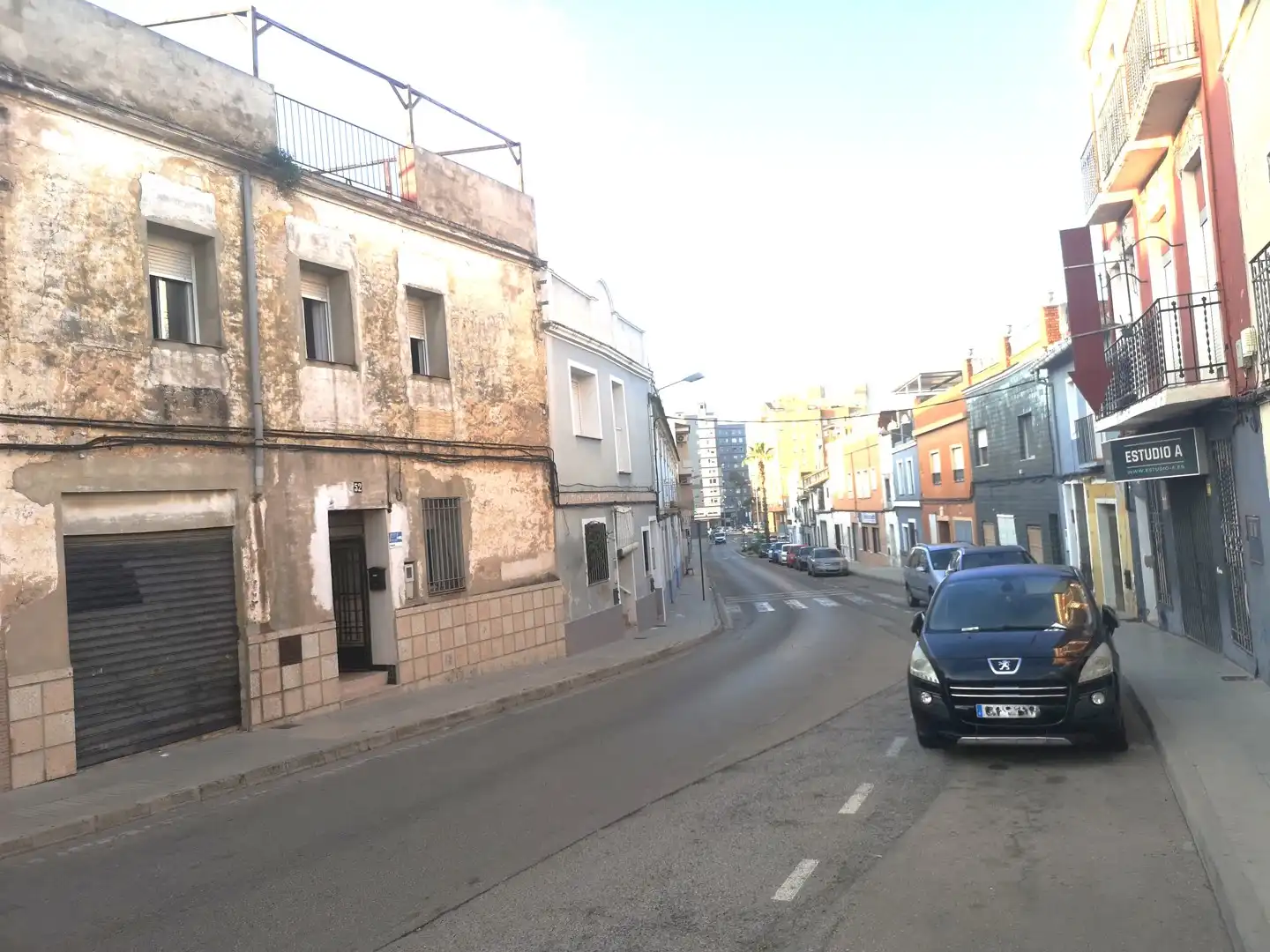 Vista exterior de Casa adosada en venda en Alzira amb Terrassa, Traster i Moblat