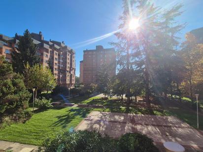 Vista exterior de Pis en venda en  Pamplona / Iruña amb Calefacció, Terrassa i Balcó