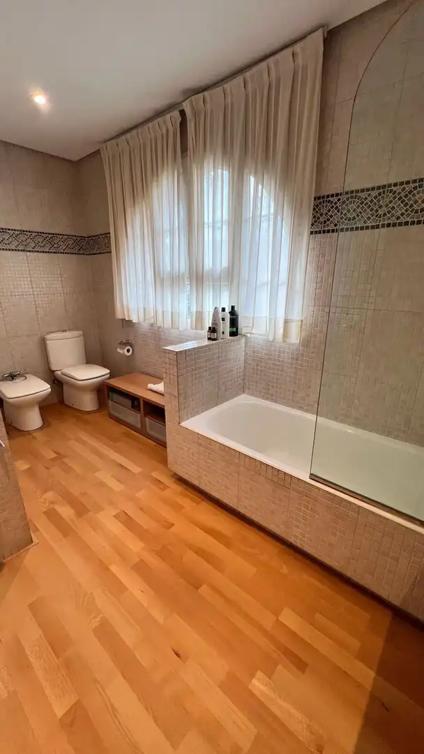 Bany de Casa o xalet en venda en Villanueva de la Cañada amb Aire condicionat, Calefacció i Terrassa