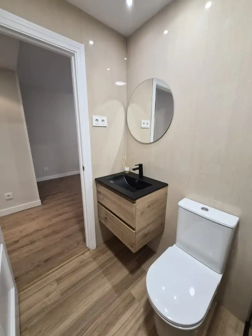 Baño de Piso en venta en Getafe con Calefacción y Horno