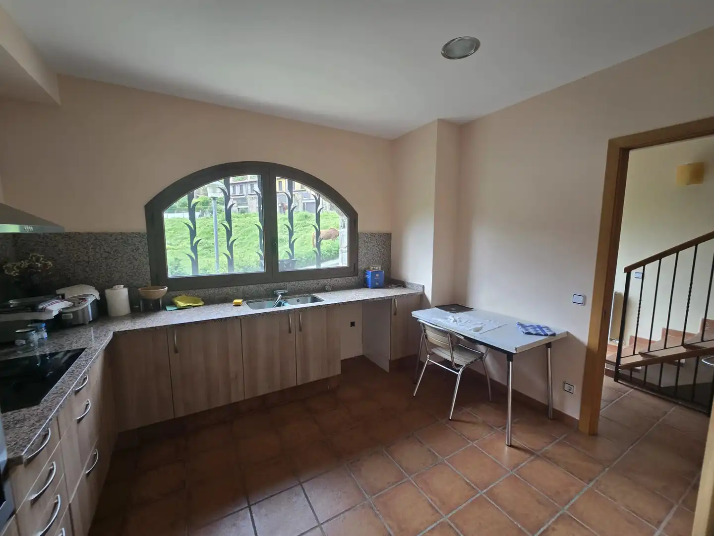 Cuina de Casa o xalet en venda en Vallfogona de Ripollès amb Calefacció, Jardí privat i Parquet
