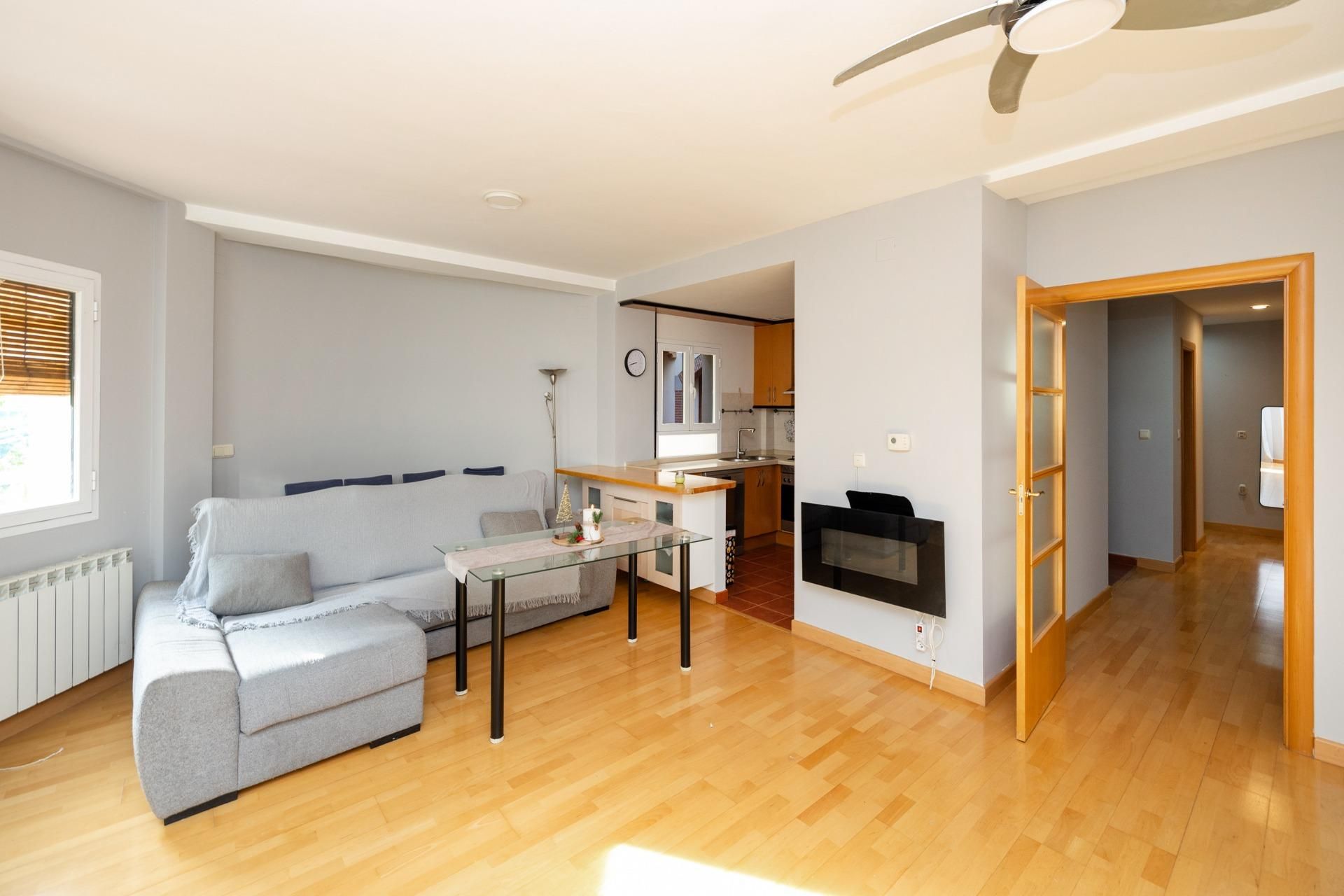 Sala d'estar de Pis en venda en Atarfe amb Aire condicionat, Calefacció i Jardí privat