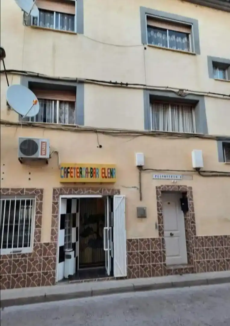 Außenansicht von Wohnung zum Verkauf in Ricla mit Klimaanlage, Möbliert und Waschmaschine