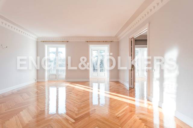 Apartamento en Alquiler en Calle de O'Donnell en Recoletos