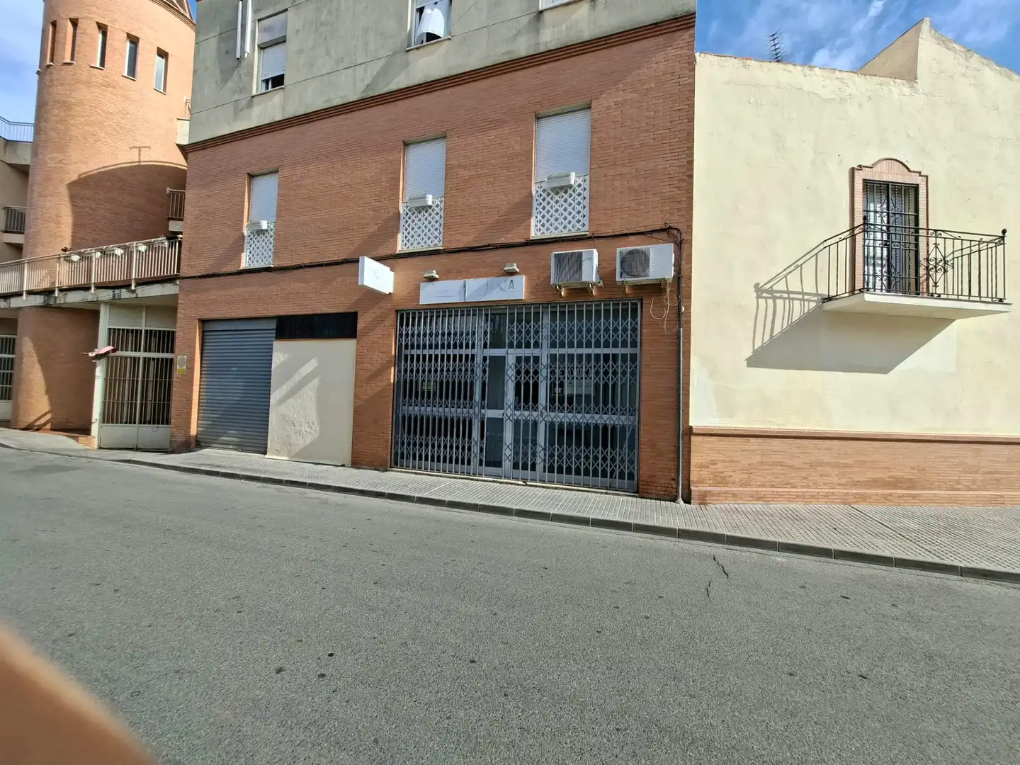 Locale commerciale in affitto a Calle Pedro Cano Amores