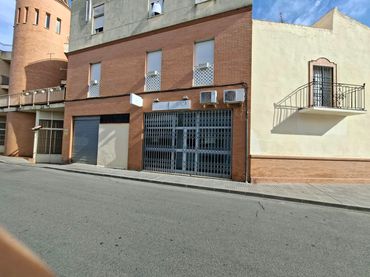 Local comercial de lloguer a Calle Pedro Cano Amores