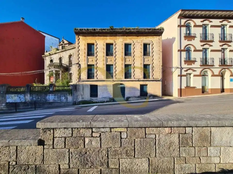Außenansicht von Gebäude zum Verkauf in Carreño