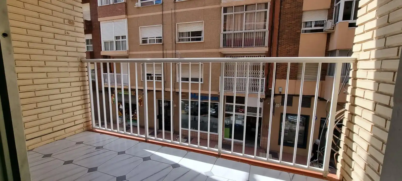 Pis amb terrassa de lloguer a carlos III 47, imagen 3