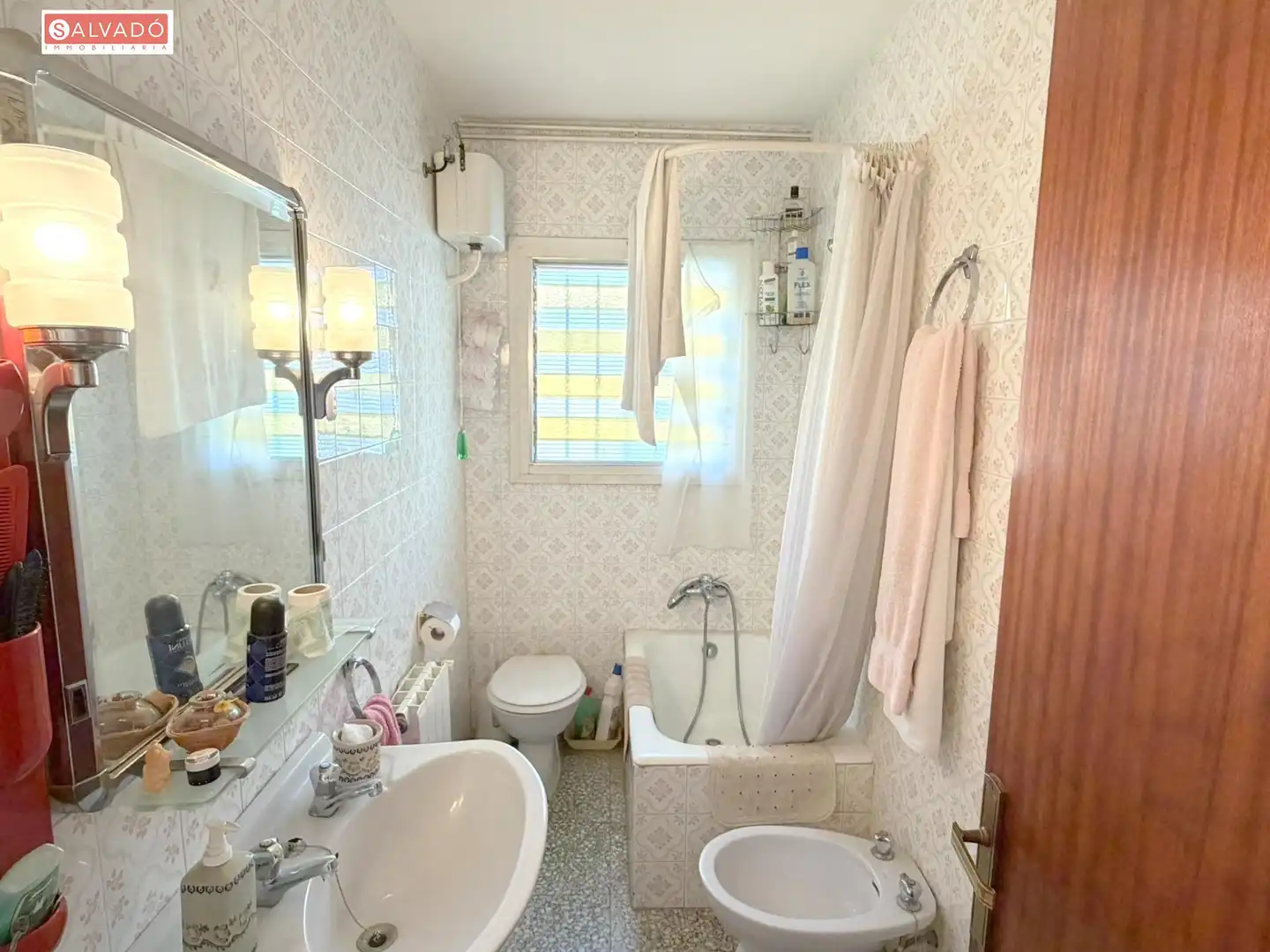 Badezimmer von Erdgeschoss zum Verkauf in Calafell mit Klimaanlage, Heizung und Privatgarten