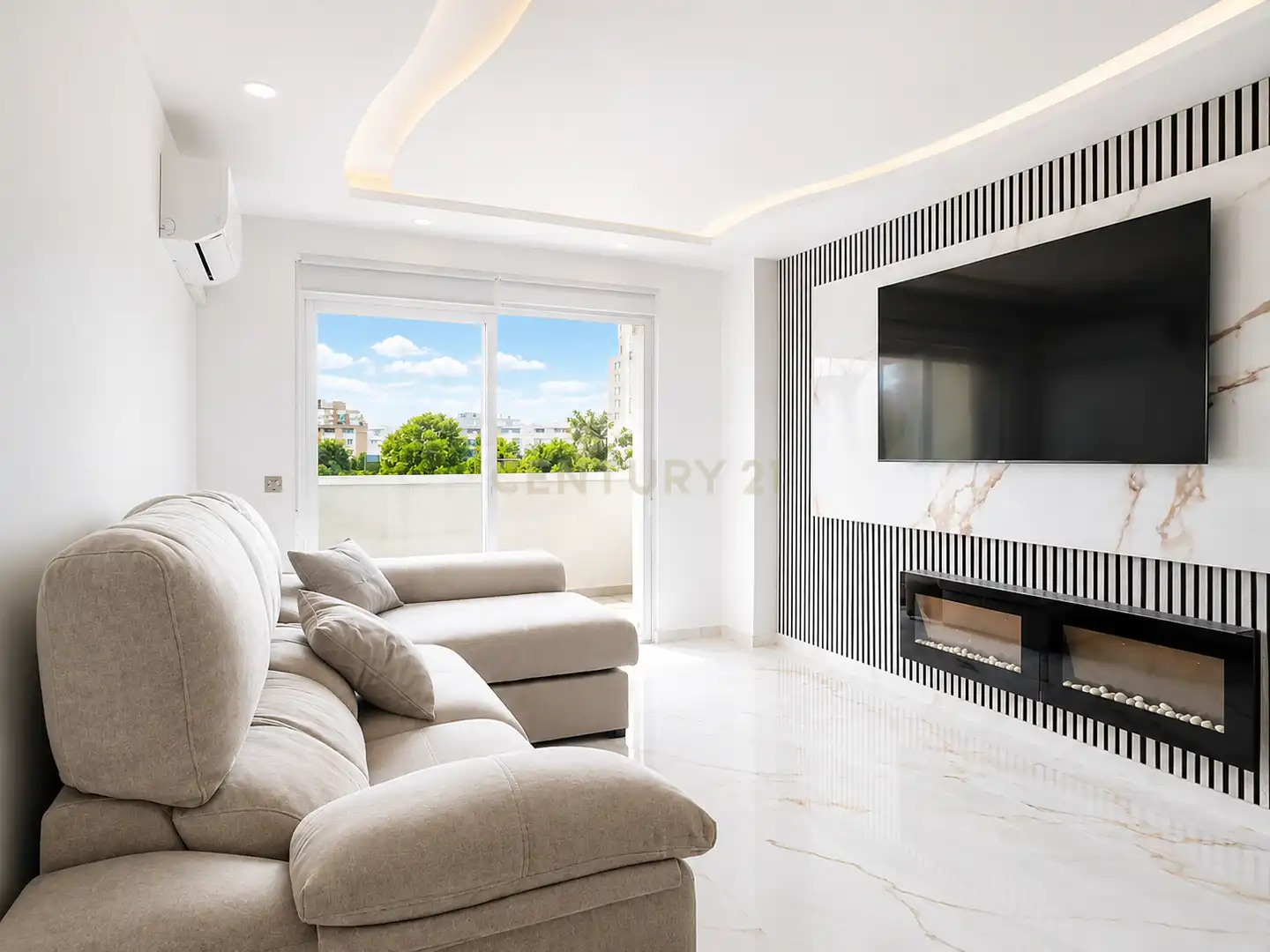 Apartamento con piscina en venta en Avenida las Palmeras, Benalmádena, Spain