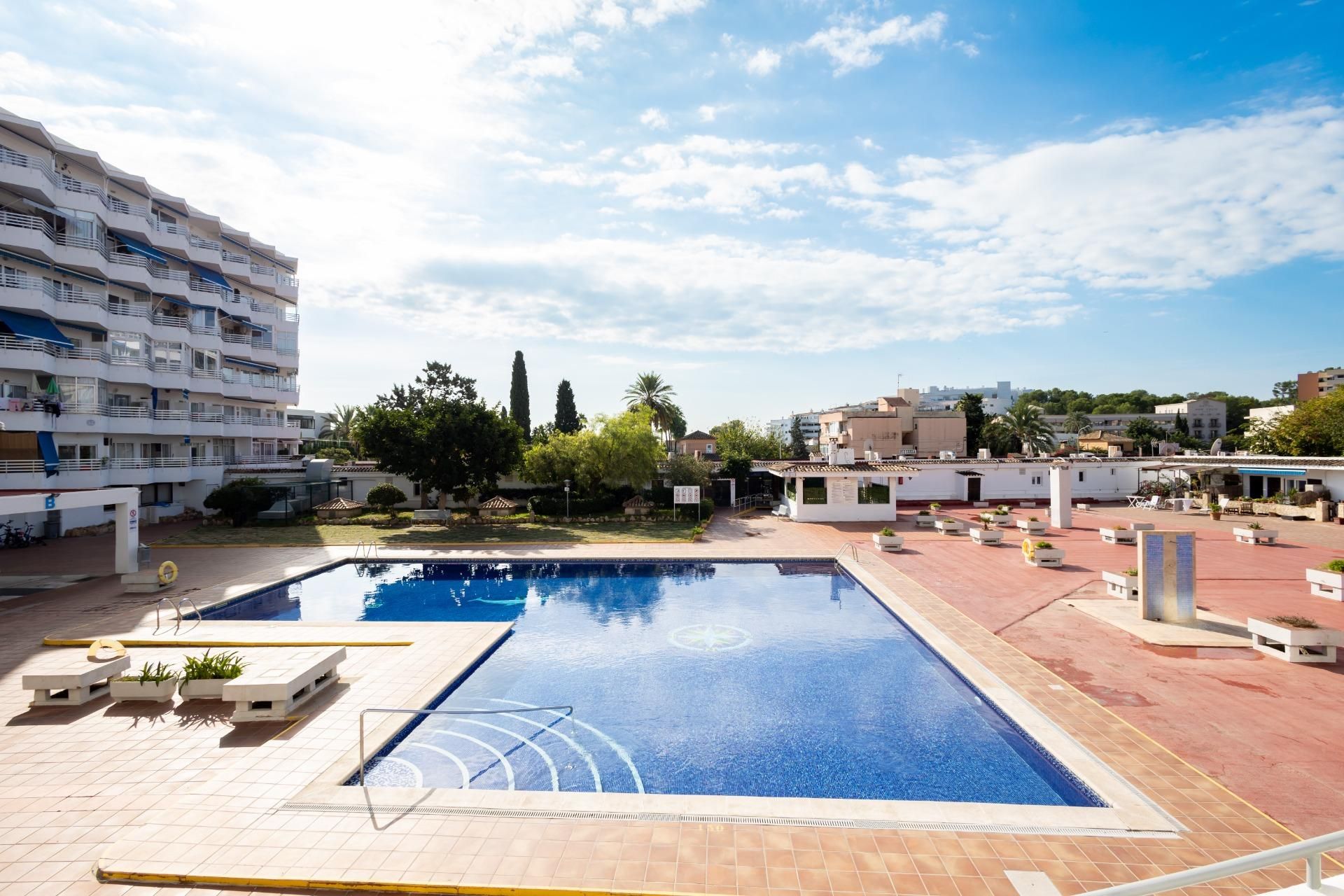 Swimming pool of Apartment for sale in Calvià  with Community pool