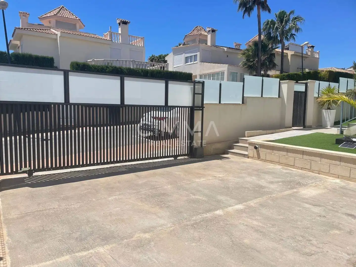Vista exterior de Casa o chalet en venta en La Nucia con Aire acondicionado, Calefacción y Jardín privado