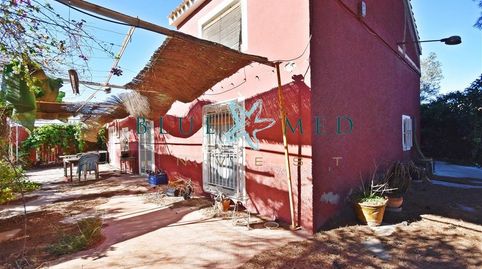 CASA DE CAMPO CON AMPLIA PARCELA EN LORCA