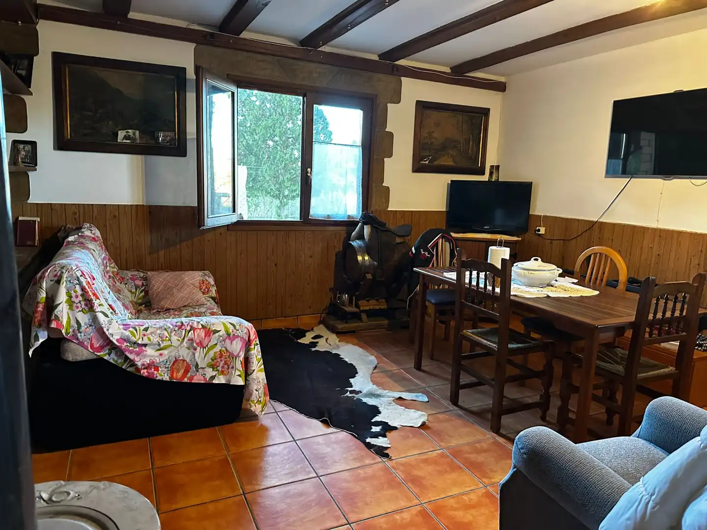Sala de estar de Finca rústica en venta en Montoliu de Lleida con Calefacción, Jardín privado y Internet
