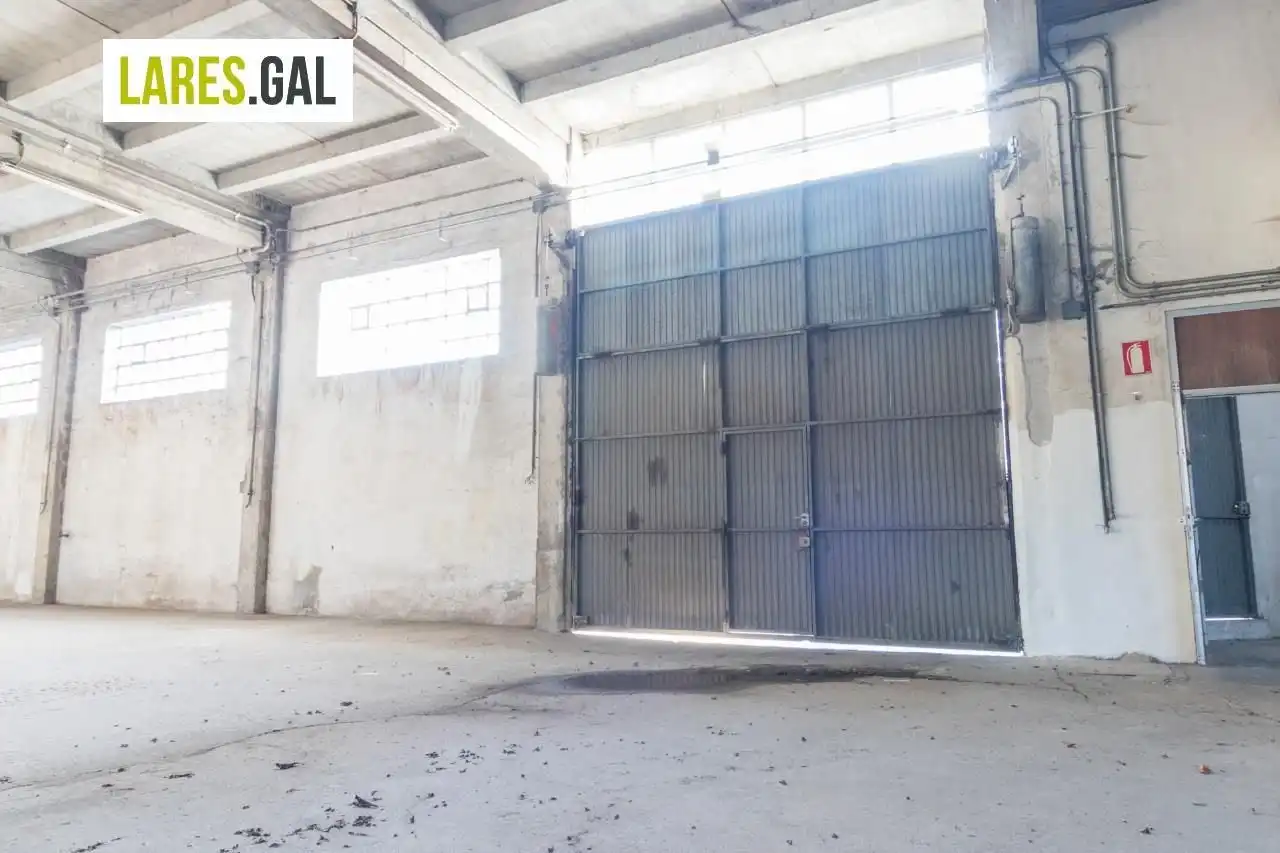 Fabrikhallen zur Miete in Moaña