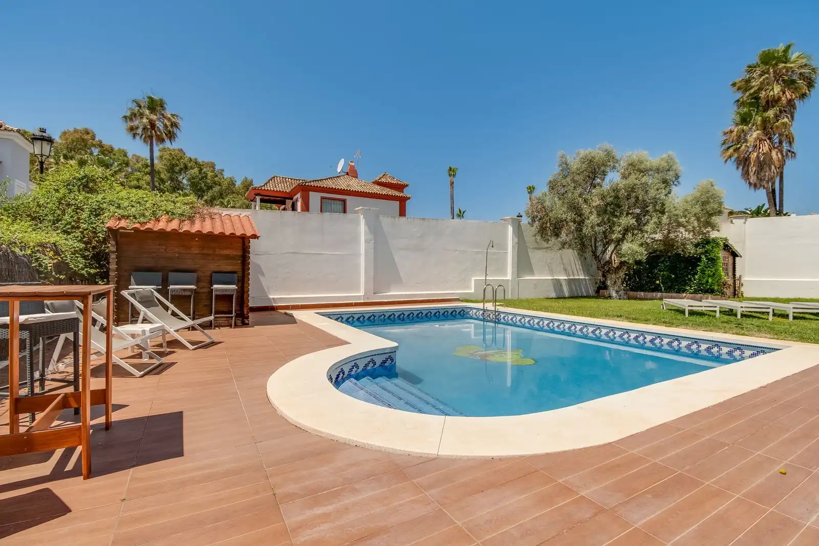 Piscina de Casa o xalet en venda en Manilva amb Aire condicionat, Jardí privat i Piscina