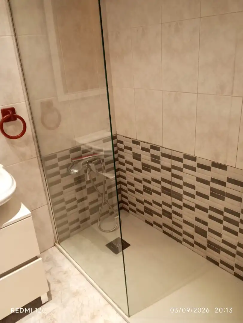Bany de Pis de lloguer en Murcia amb Aire condicionat, Terrassa i Balcó