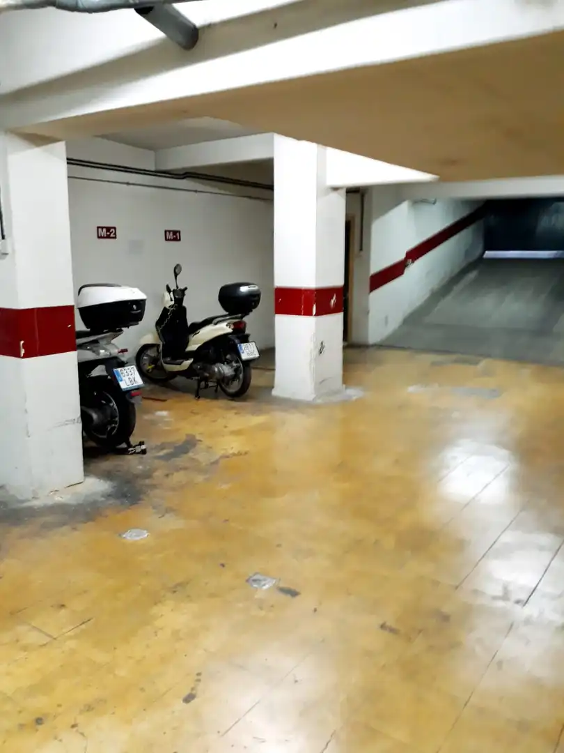 Moto in affitto a Calle Sor Cristina Mesa 8, imagen 3