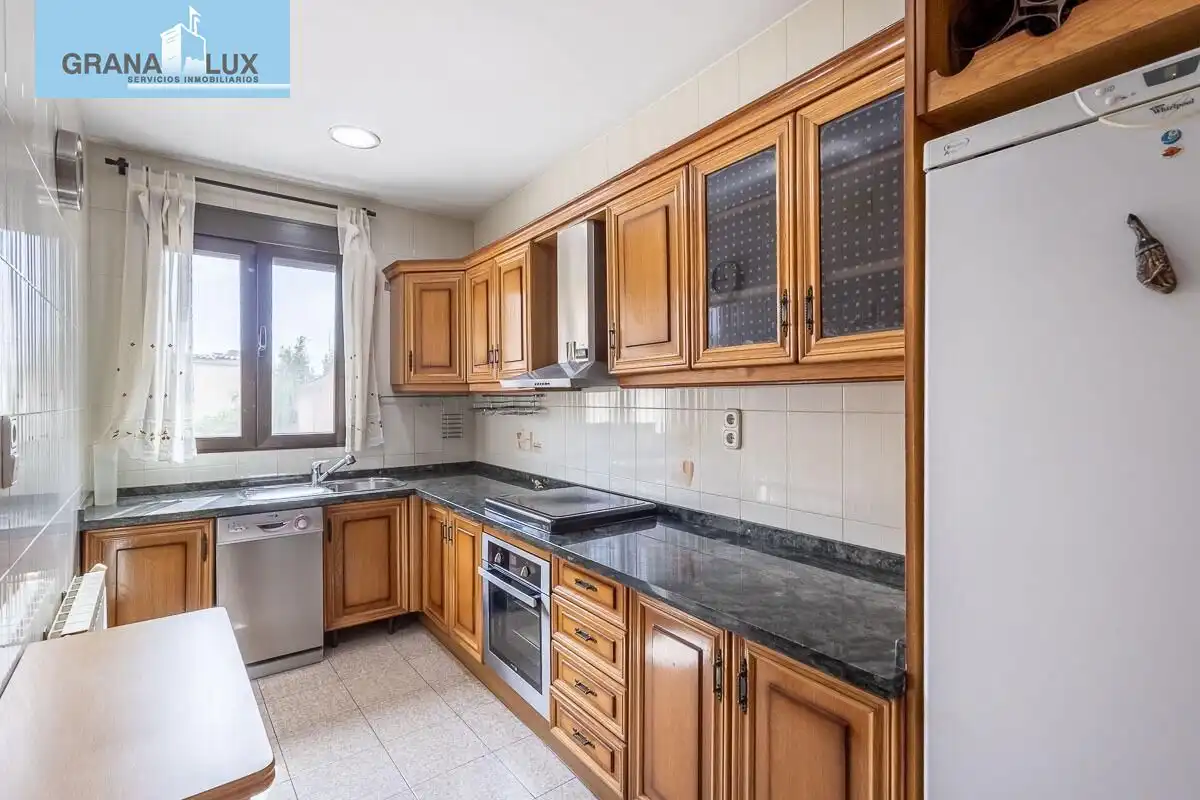 Chalet con terraza en venta en Calle de la Reina Mora, imagen 18