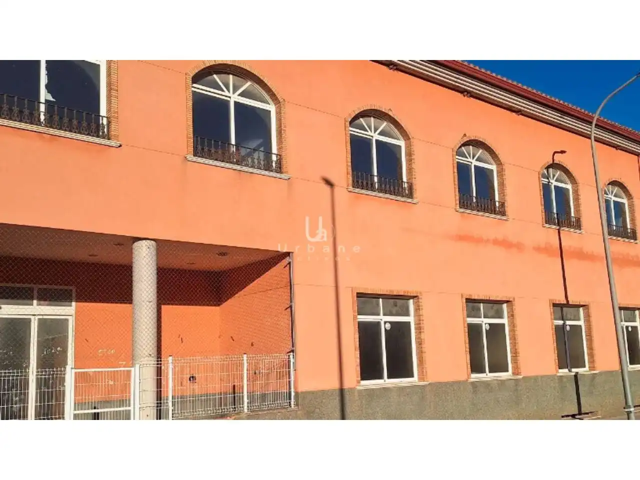 Vista exterior de Edifici en venda en Castelló de Rugat