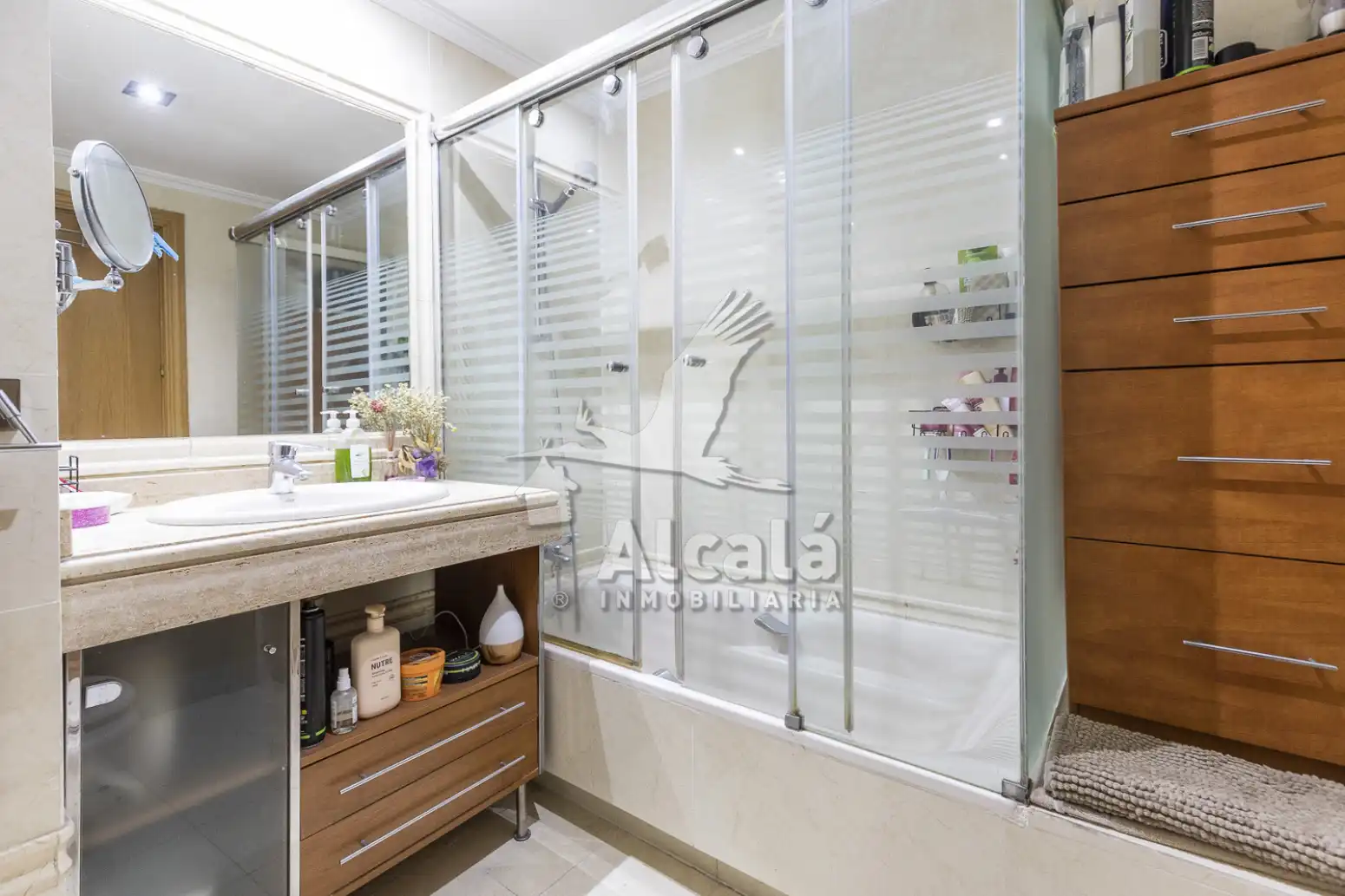 Bathroom of Flat for sale in Alcalá de Henares  with Air Conditioner, Heating and Private garden