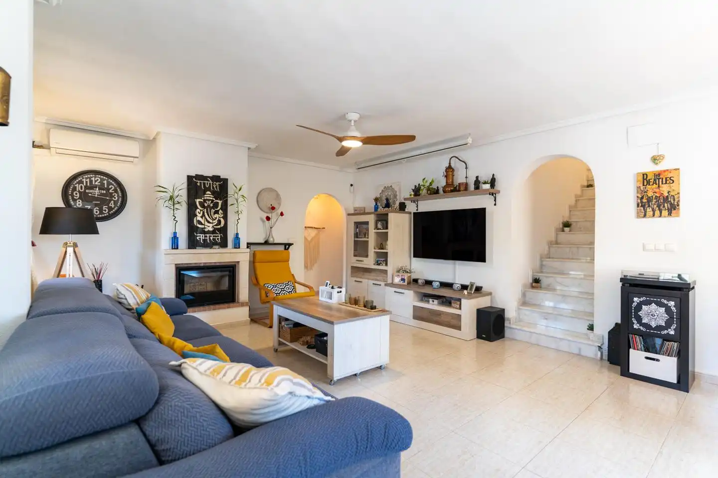 Wohnzimmer von Haus oder Chalet zum Verkauf in Santa Pola mit Klimaanlage, Privatgarten und Terrasse