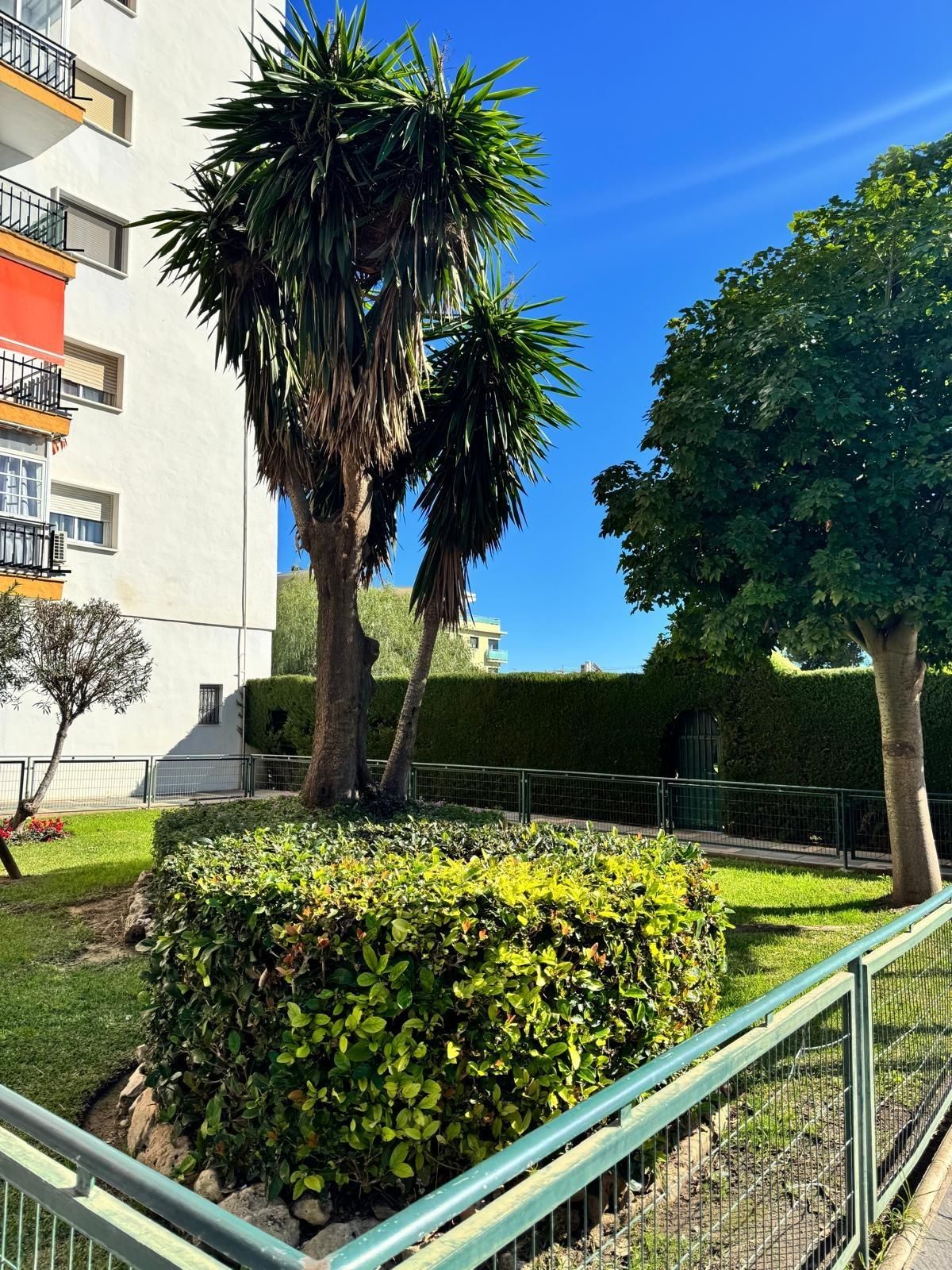 Vista exterior de Piso en venta en Mijas con Aire acondicionado, Terraza y Trastero