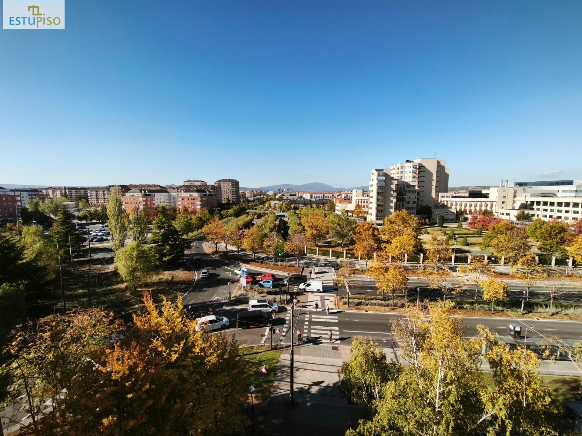 Vista exterior de Pis en venda en Vitoria - Gasteiz amb Calefacció, Parquet i Traster