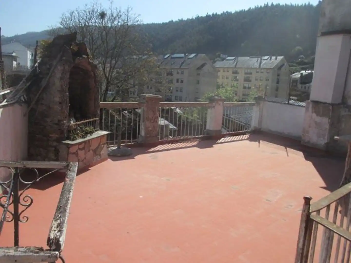 Terraza de Piso en venta en Vegadeo con Calefacción, Terraza y Trastero