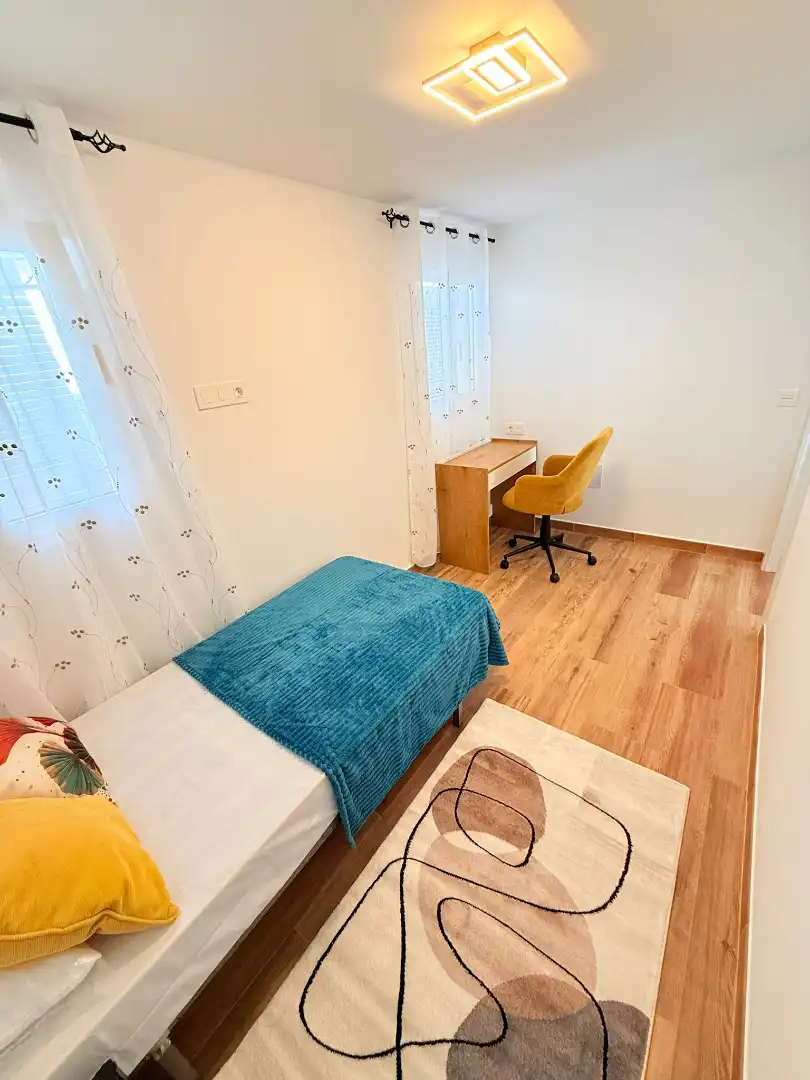 Bedroom of Flat for sale in Cártama  with Furnished
