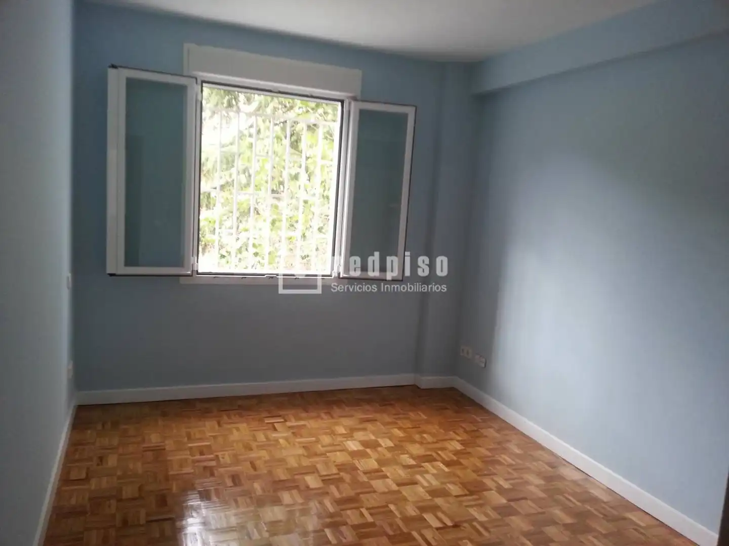 Bedroom of Flat for rent in Madrid  with Air Conditioner, Heating and Parquet flooring