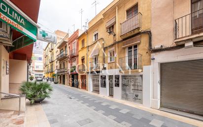 Vista exterior de Edifici en venda en Reus