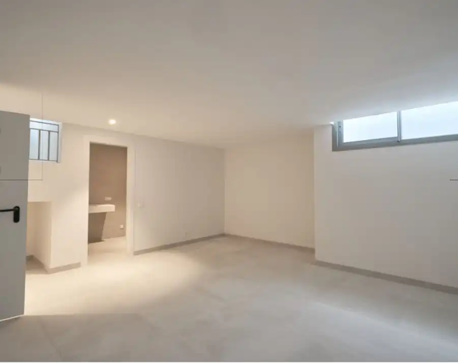 Wohnung zum Verkauf in Marbella mit Terrasse, Abstellraum und Schwimmbad