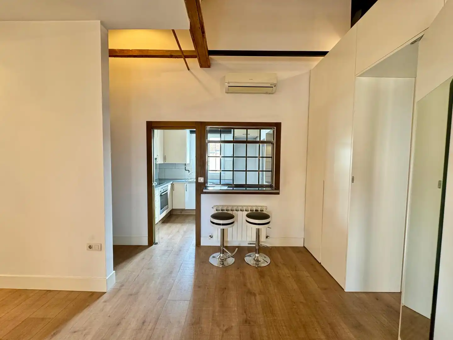 Küche von Maisonette zum Verkauf in Madrid mit Klimaanlage und Privatgarten