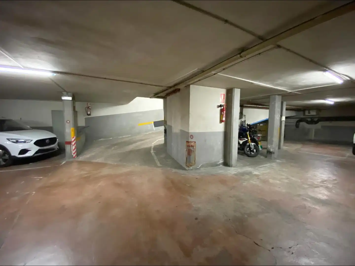 Aparcament de Garatge en venda en L'Hospitalet de Llobregat