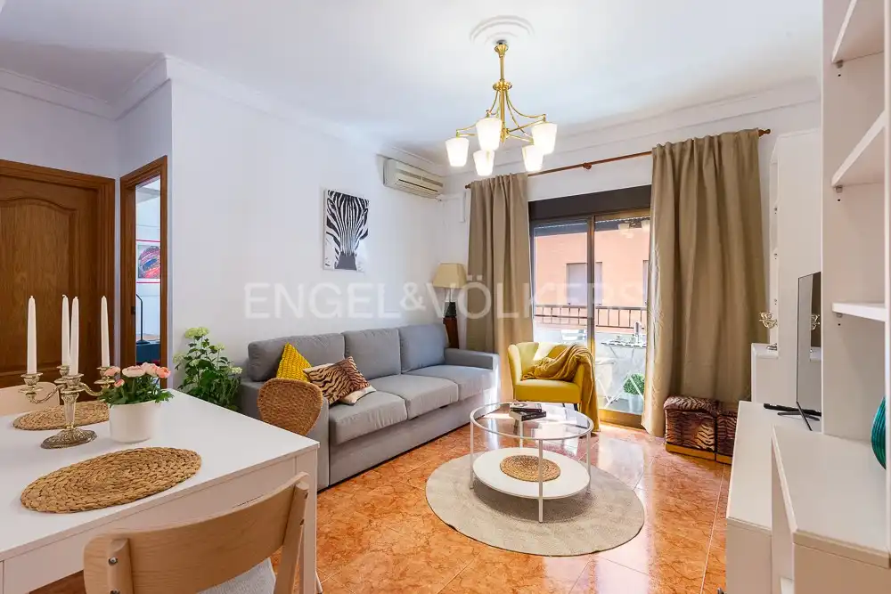 Living room of Flat for rent in Valencia  with Air Conditioner, Heating and Furnished