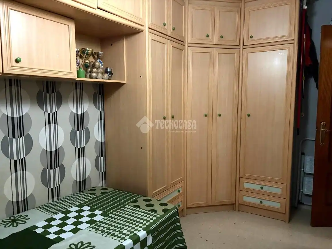 Bedroom of Flat for sale in Sevilla  with Air Conditioner