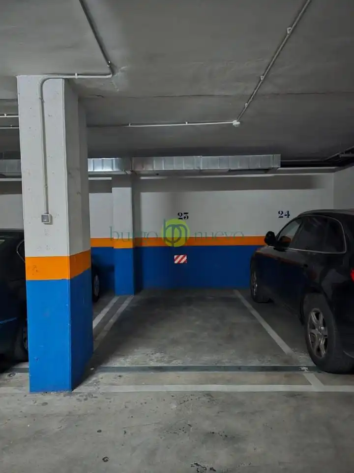 Parking de Garaje de alquiler en León Capital 